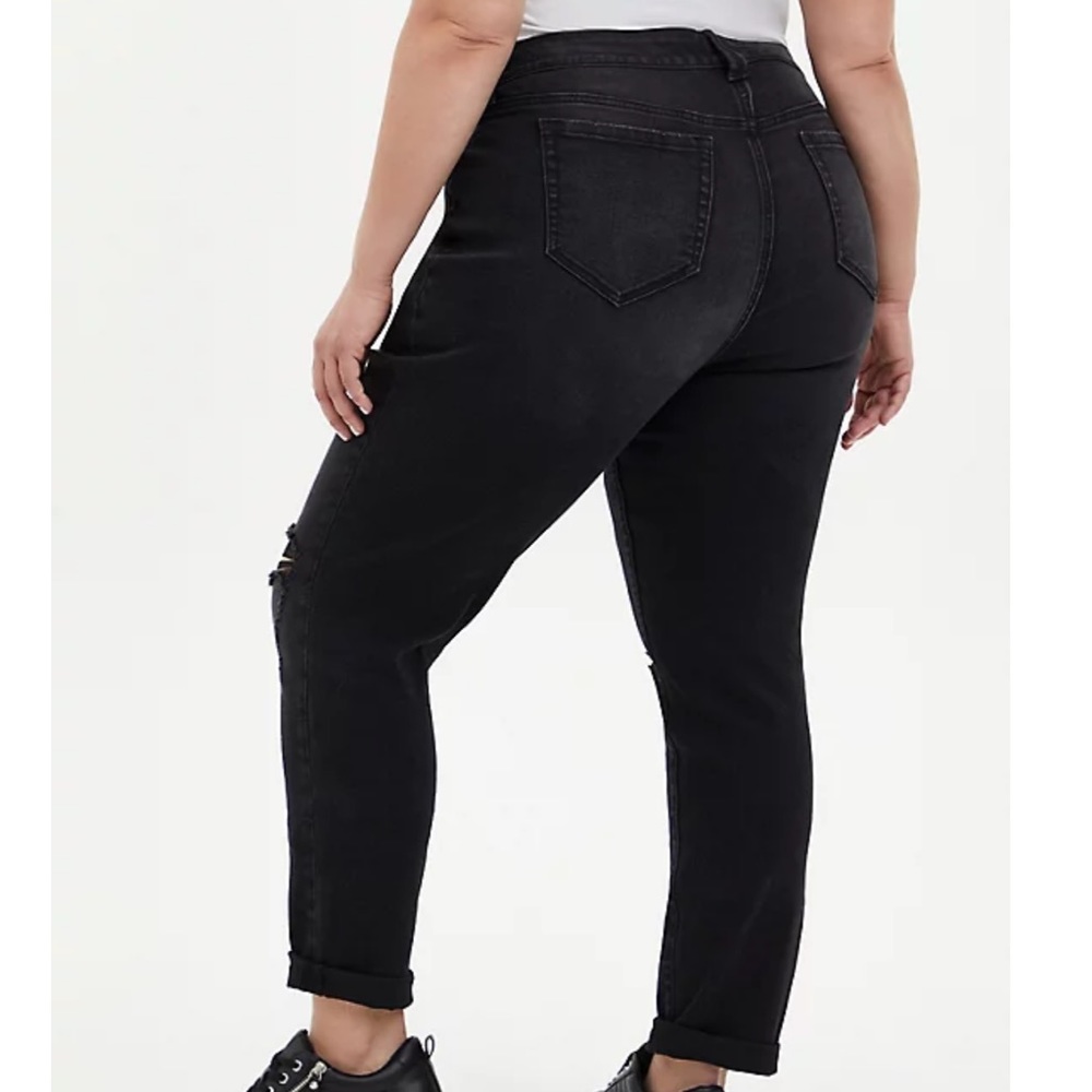 Torrid NWT boyfriend straight jeans - Picture 2 of 6